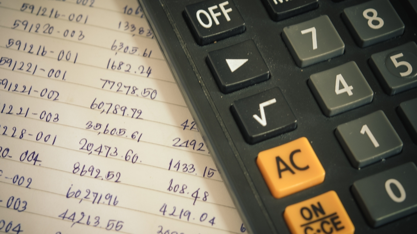 How to Use the Small Business Deduction to Reduce Your Corporate Tax Rate