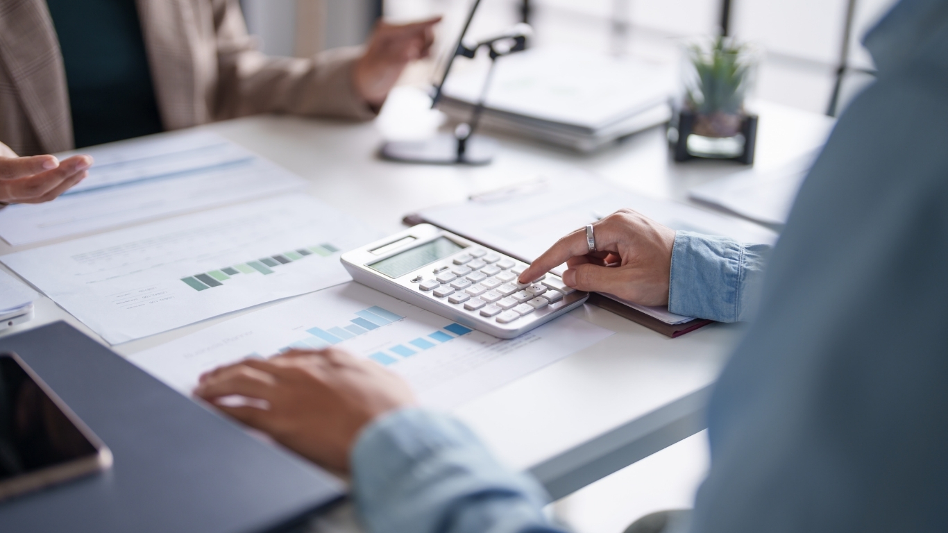 When Should You Incorporate? A Plain-Language Guide